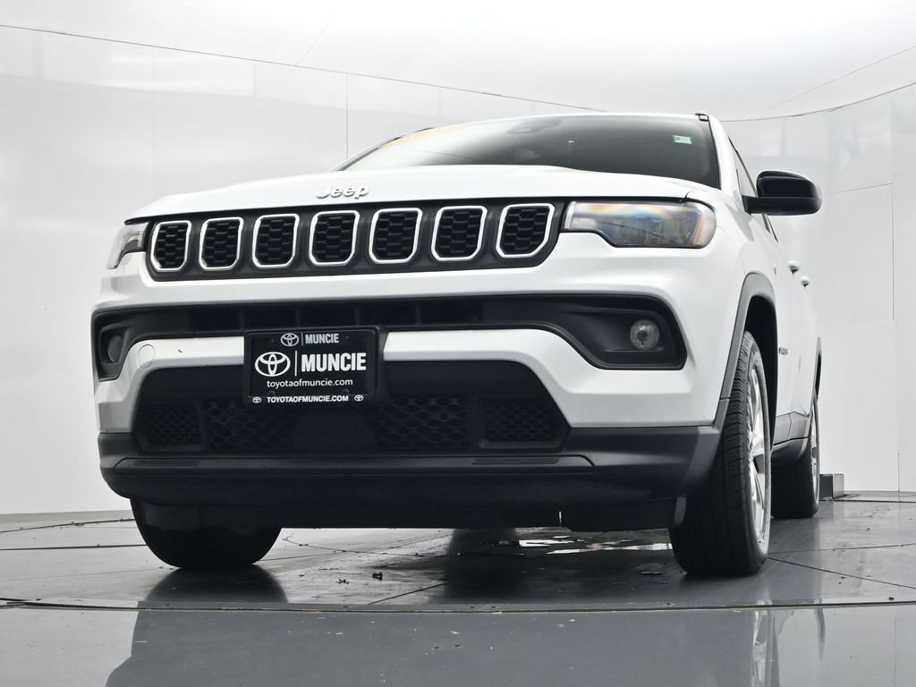 Used 2024 Jeep Compass Latitude AWD/4WD image 44
