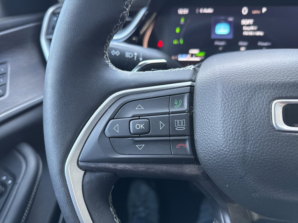 Used 2022 Jeep Grand Cherokee Limited 4xe image 16