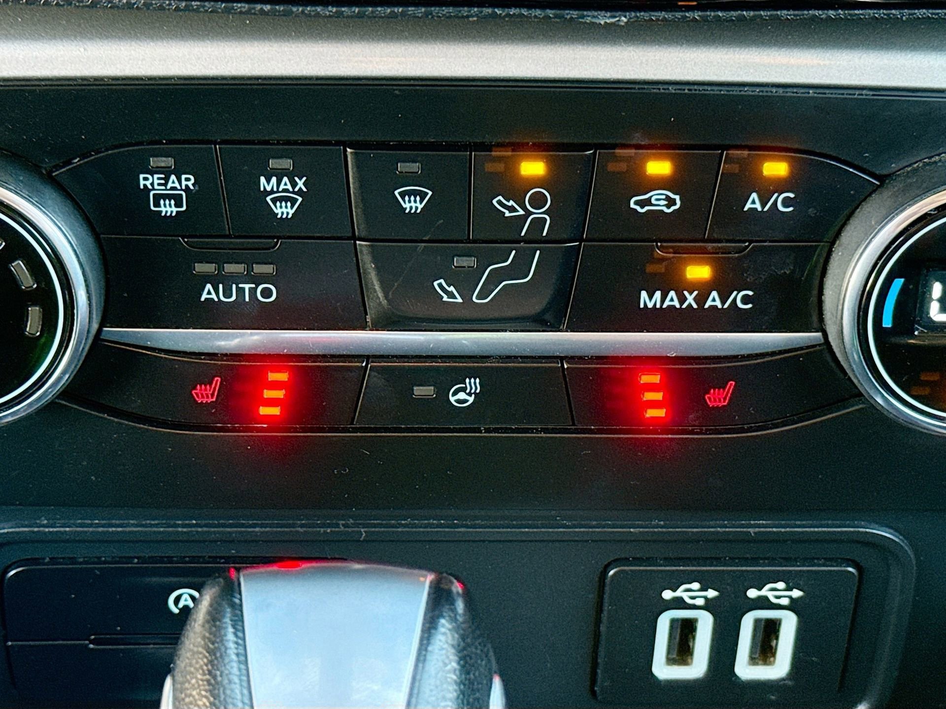 Used 2021 Ford EcoSport Titanium FWD image 22
