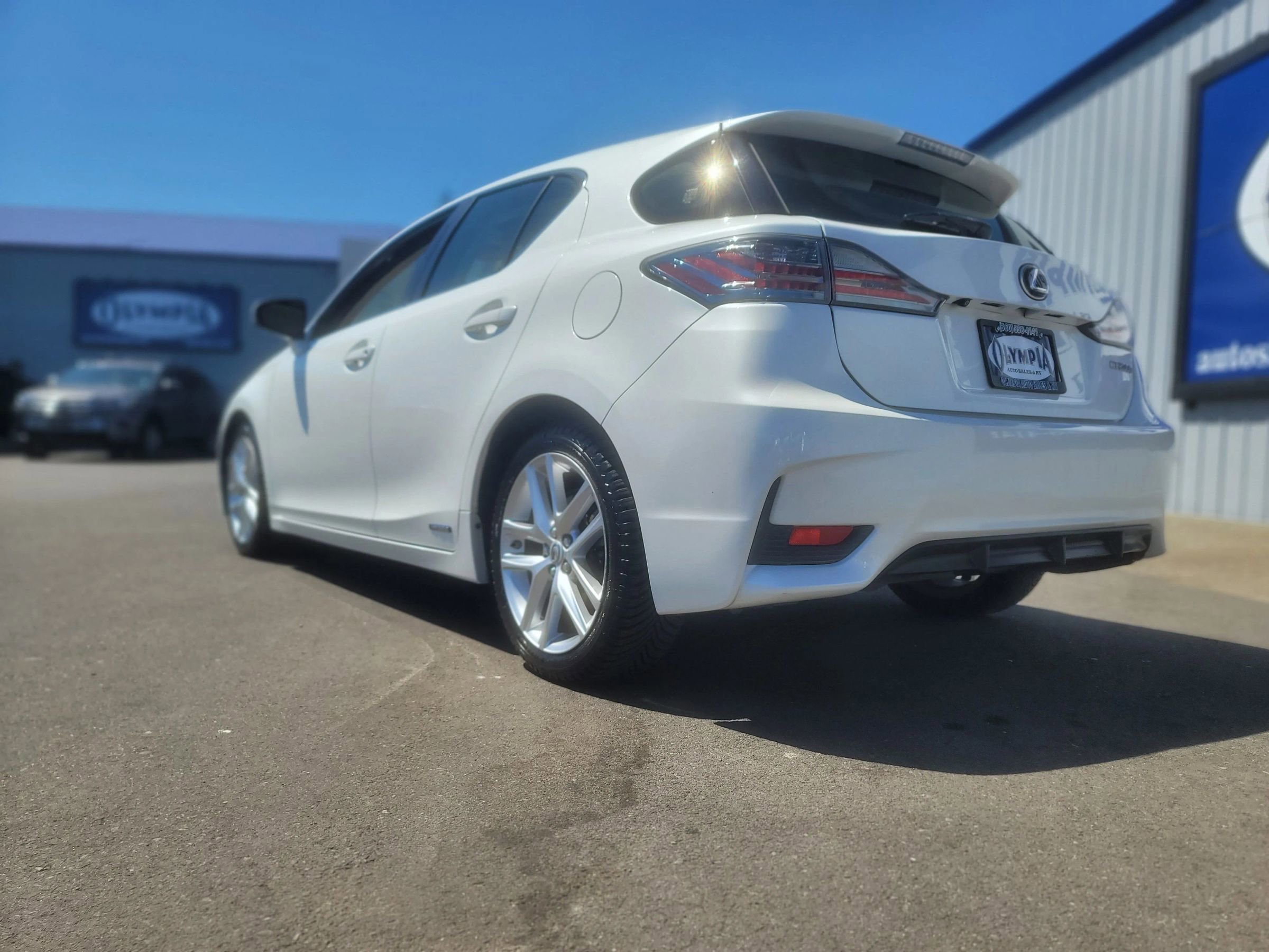 Used 2014 Lexus CT 200h FWD image 21
