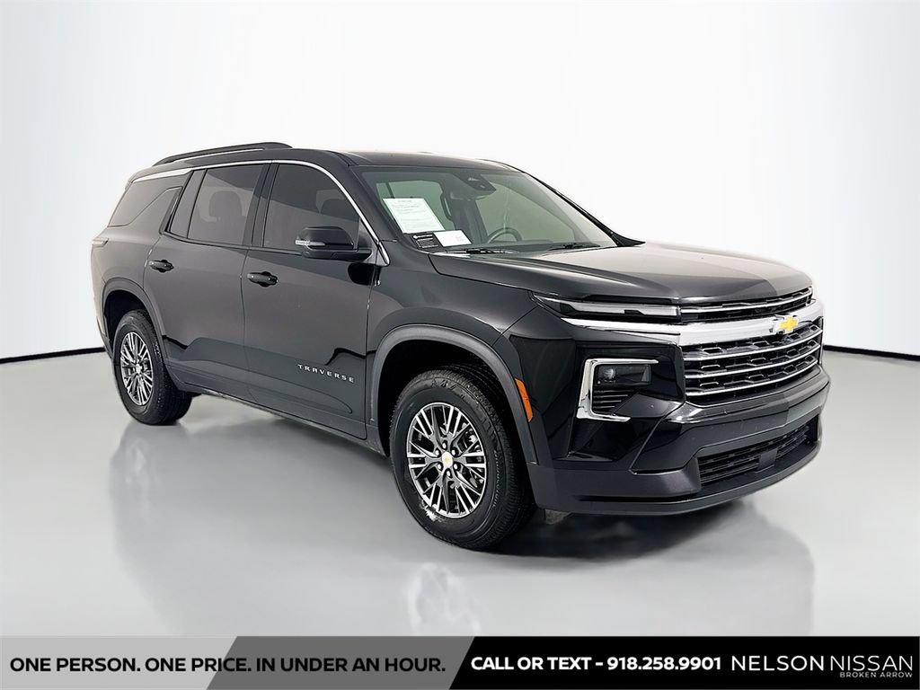 Used 2026 Chevrolet Traverse LT AWD/4WD image 3