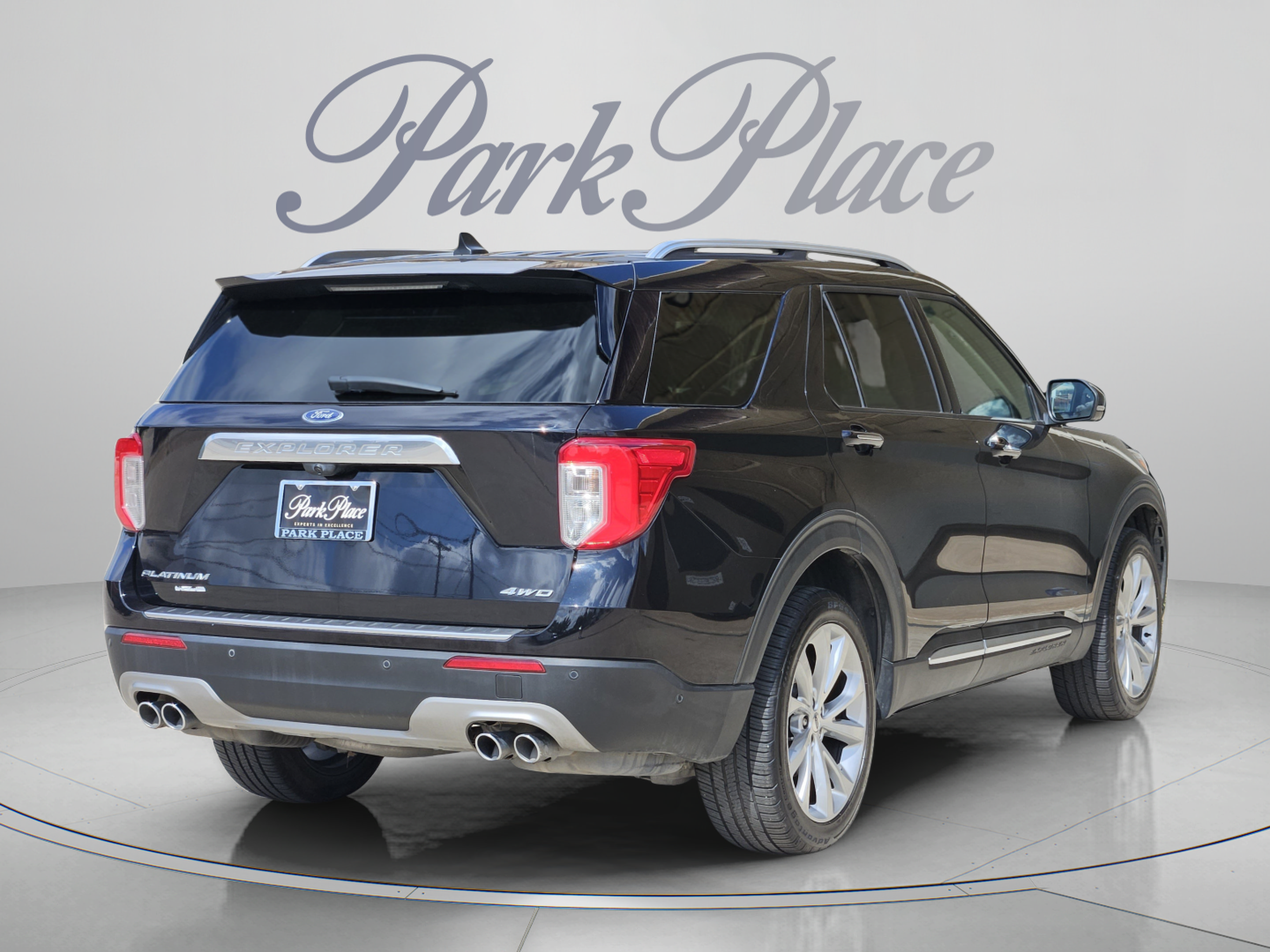 Used 2022 Ford Explorer Platinum w/ Equipment Group 601A AWD/4WD image 6