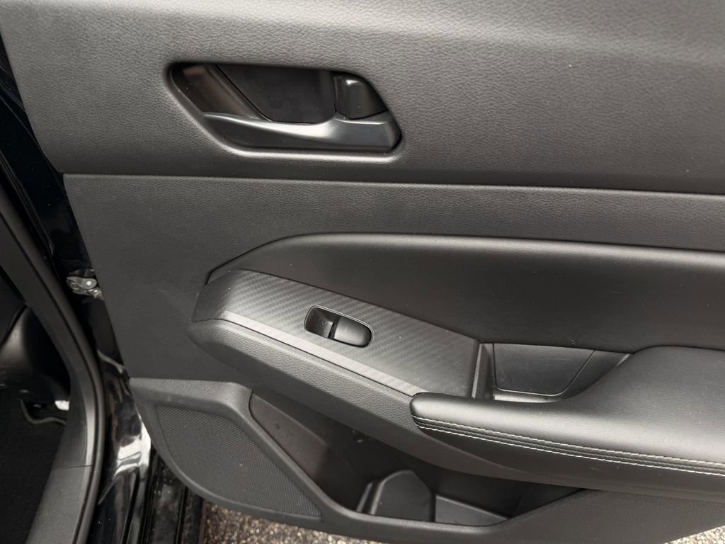 Used 2024 Nissan Altima 2.5 SV image 22