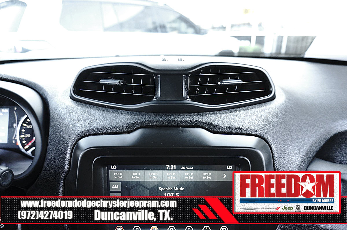 Used 2020 Jeep Renegade Latitude FWD image 23