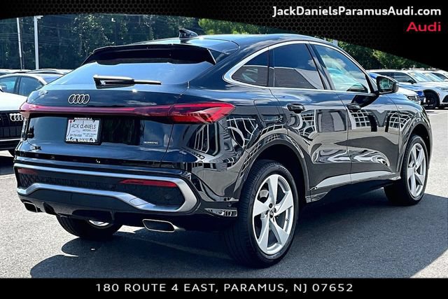 Used 2025 Audi Q5 Premium Plus w/ Premium Plus AWD/4WD image 2