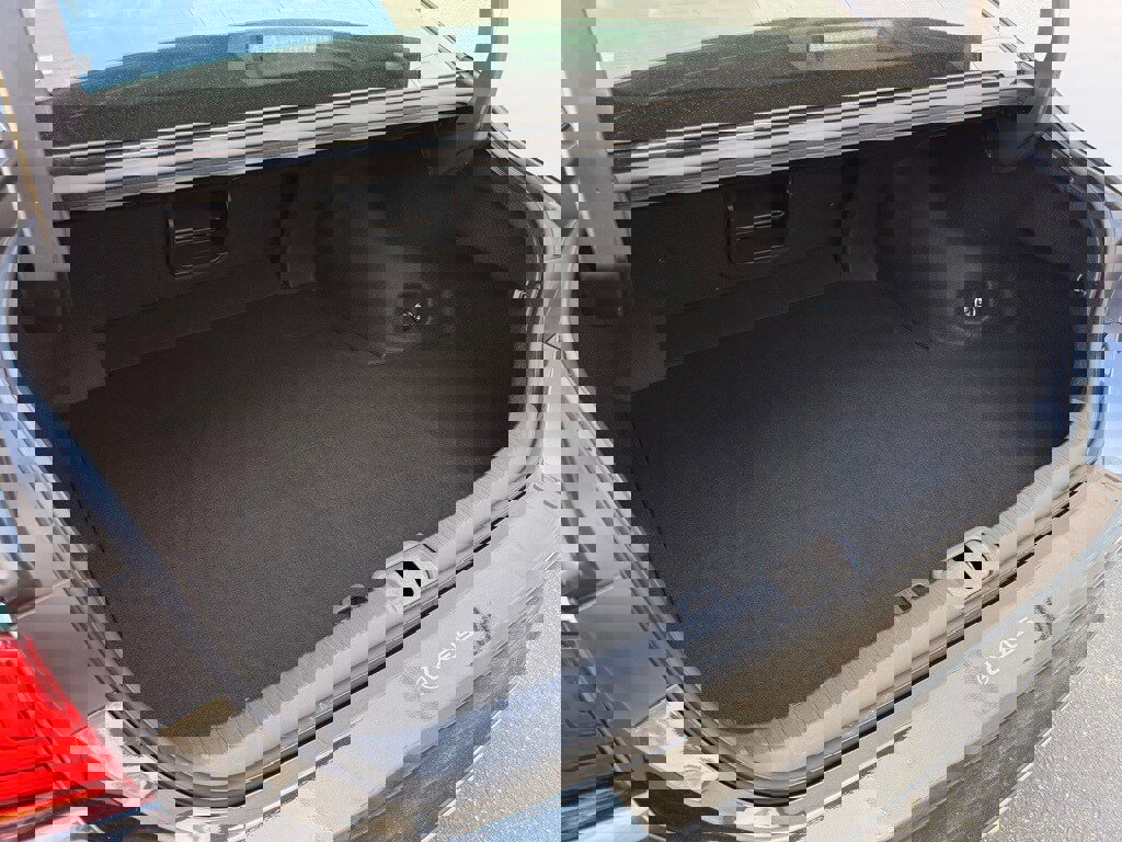 Certified 2025 Lexus ES 300h w/ Premium Package image 12