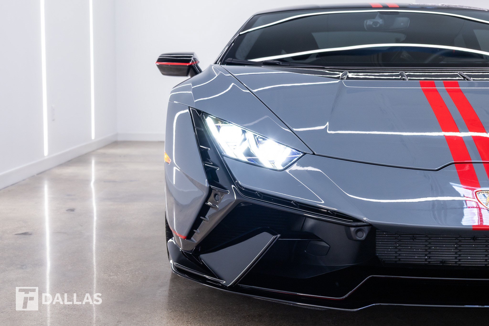 Used 2023 Lamborghini Huracan Tecnica RWD image 21