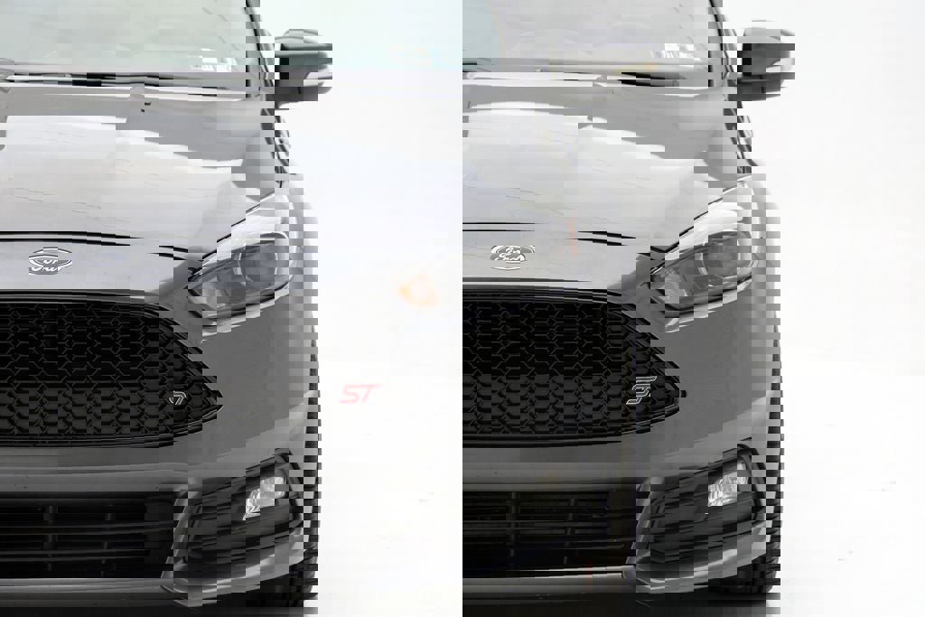 Used 2018 Ford Focus ST w/ Equipment Group 402A image 6
