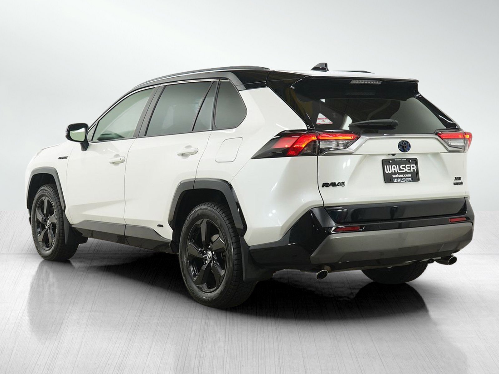 Used 2020 Toyota RAV4 XSE image 3