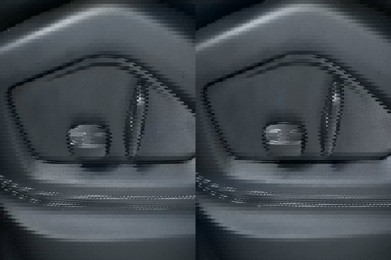 Certified 2025 Porsche Cayenne Turbo GT image 24