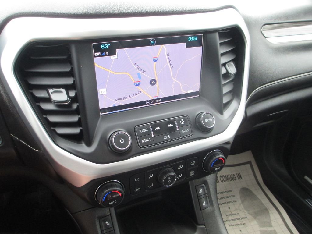 Used 2017 GMC Acadia SLT AWD/4WD image 30