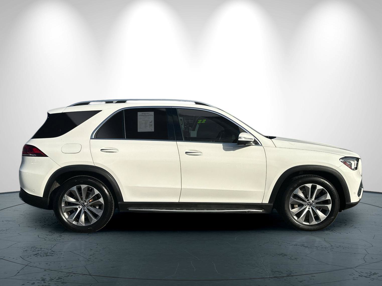 Used 2020 Mercedes-Benz GLE 350 4MATIC image 3