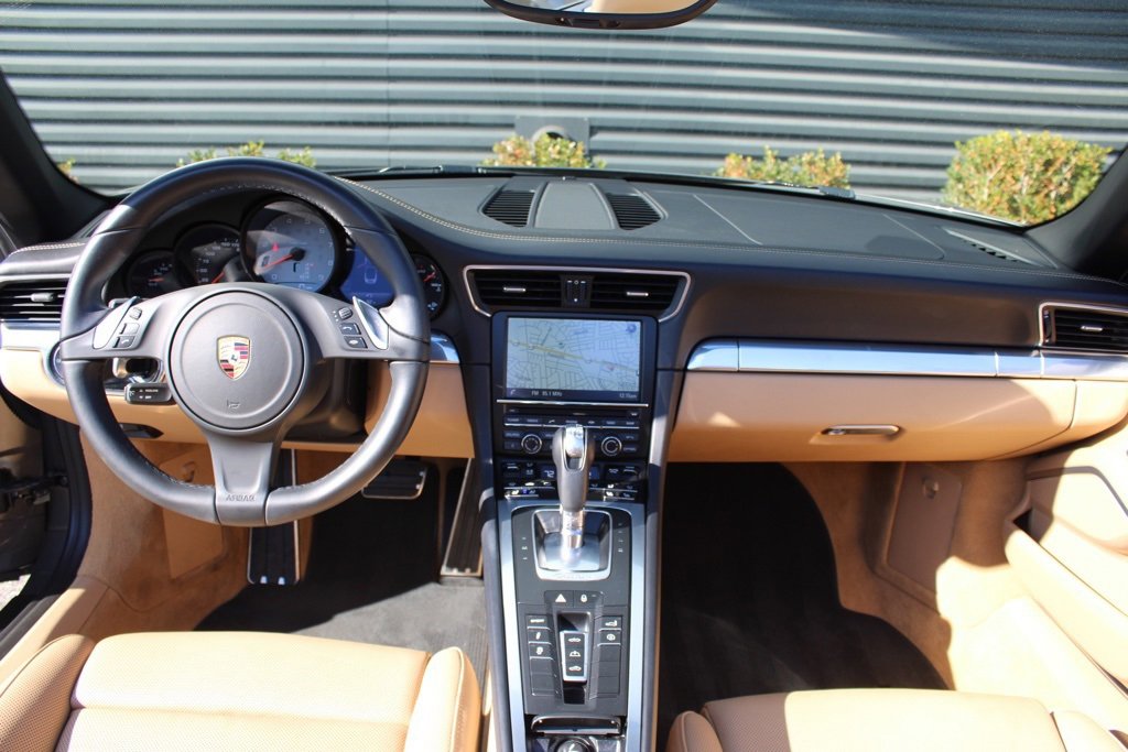 Used 2016 Porsche 911 Carrera S image 33