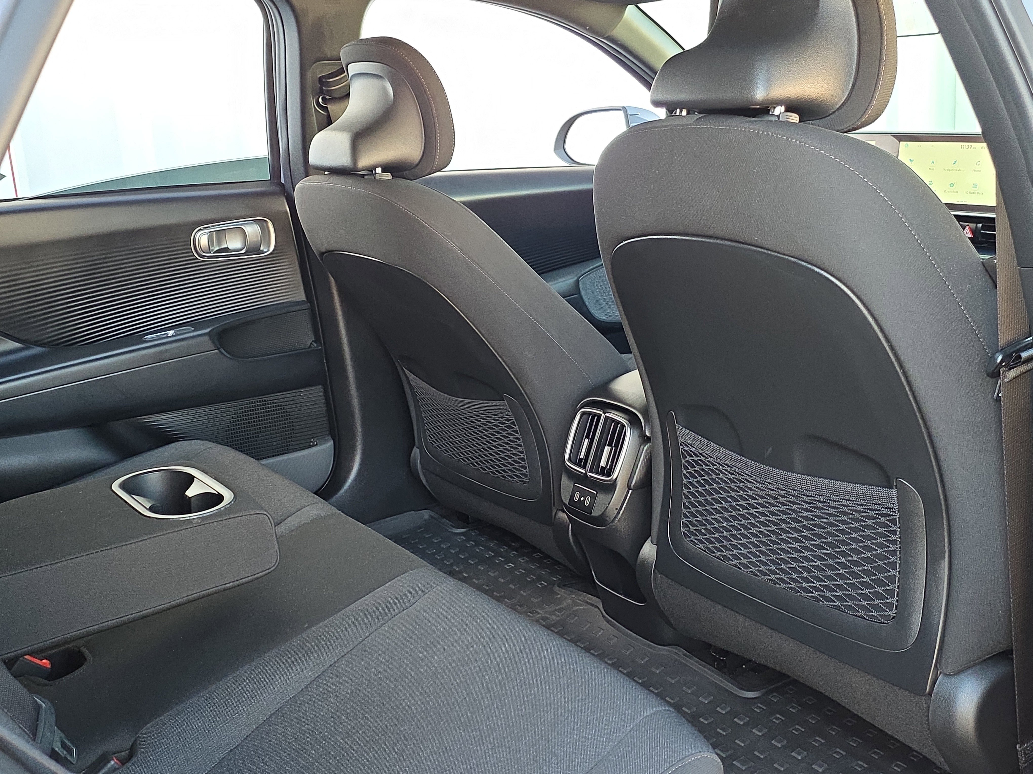 Used 2024 Hyundai Ioniq 6 SE image 32