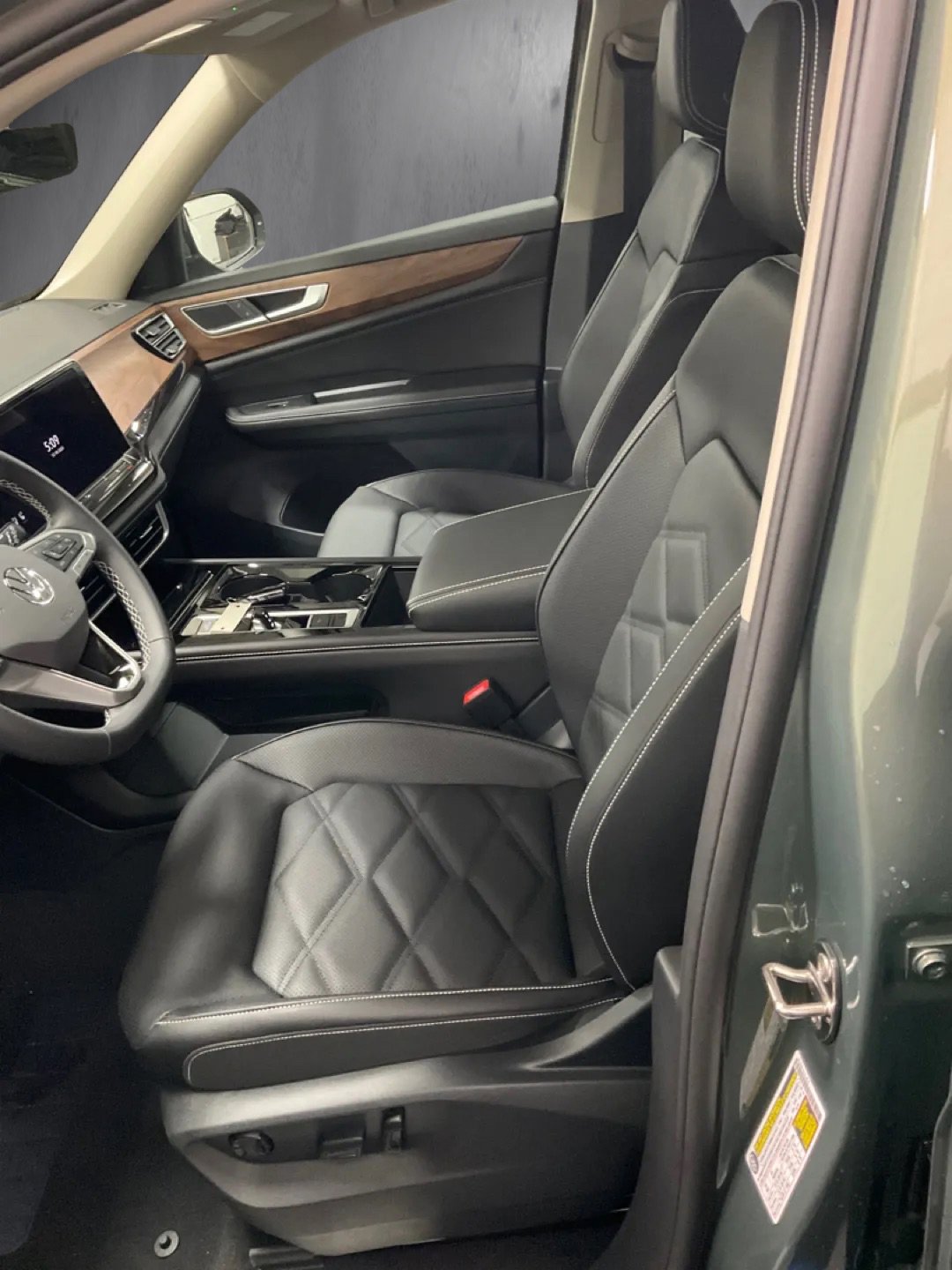 New 2026 Volkswagen Atlas SE AWD/4WD image 4