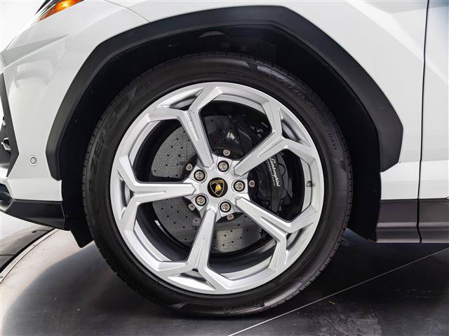 Used 2020 Lamborghini Urus AWD/4WD image 13