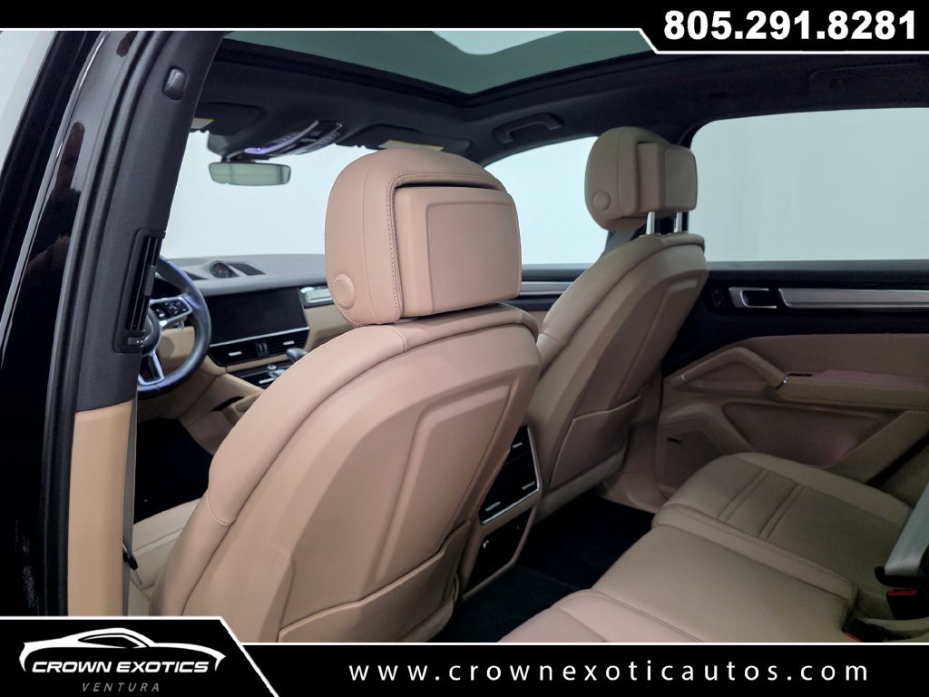 Used 2022 Porsche Cayenne Platinum Edition AWD/4WD image 22