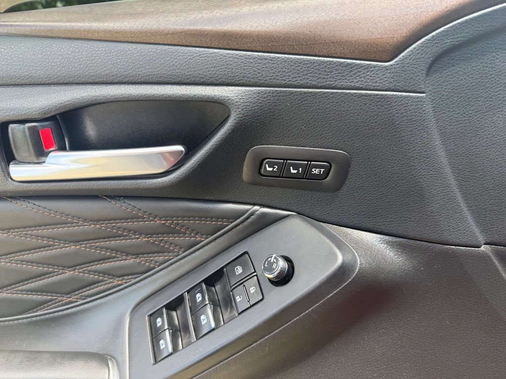 Used 2022 Toyota Avalon Limited w/ Advanced Safety Package FWD image 26