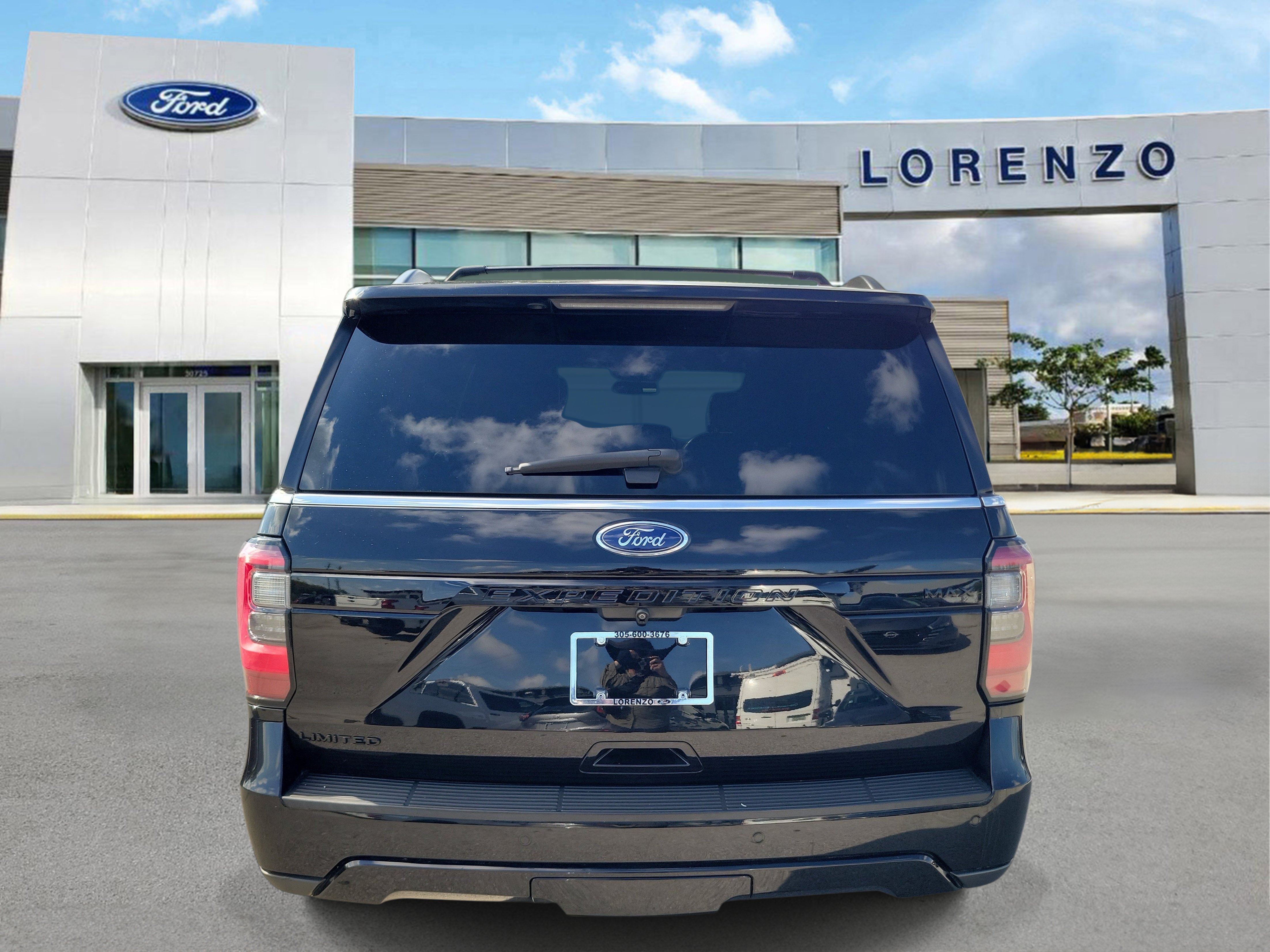 Used 2019 Ford Expedition Max Limited w/ Equipment Group 303A RWD image 6