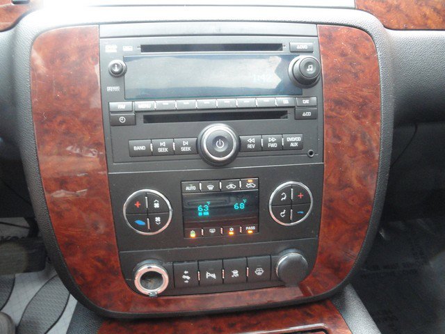 Used 2007 Chevrolet Avalanche LTZ w/ LTZ Preferred Equipment Group AWD/4WD image 17