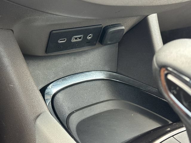 Used 2025 Chevrolet Malibu LT FWD image 30