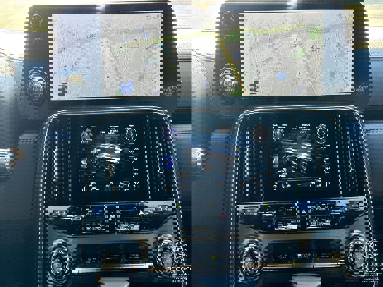 Used 2025 Lexus LX 600 4WD w/ Luxury Package image 17