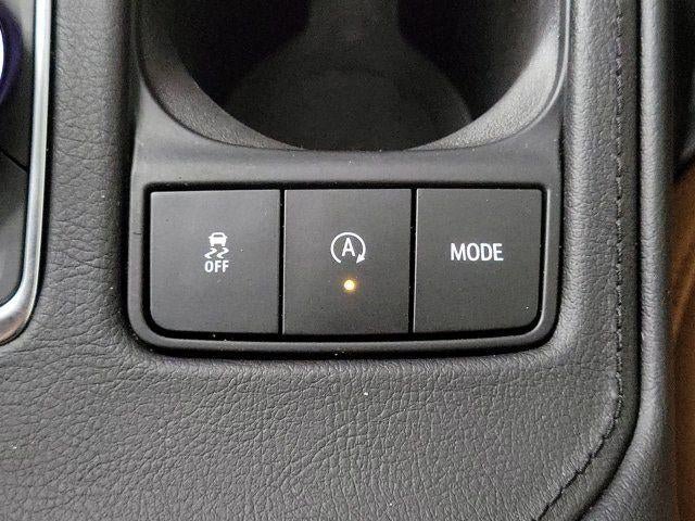 Certified 2024 Cadillac XT4 Sport FWD image 30