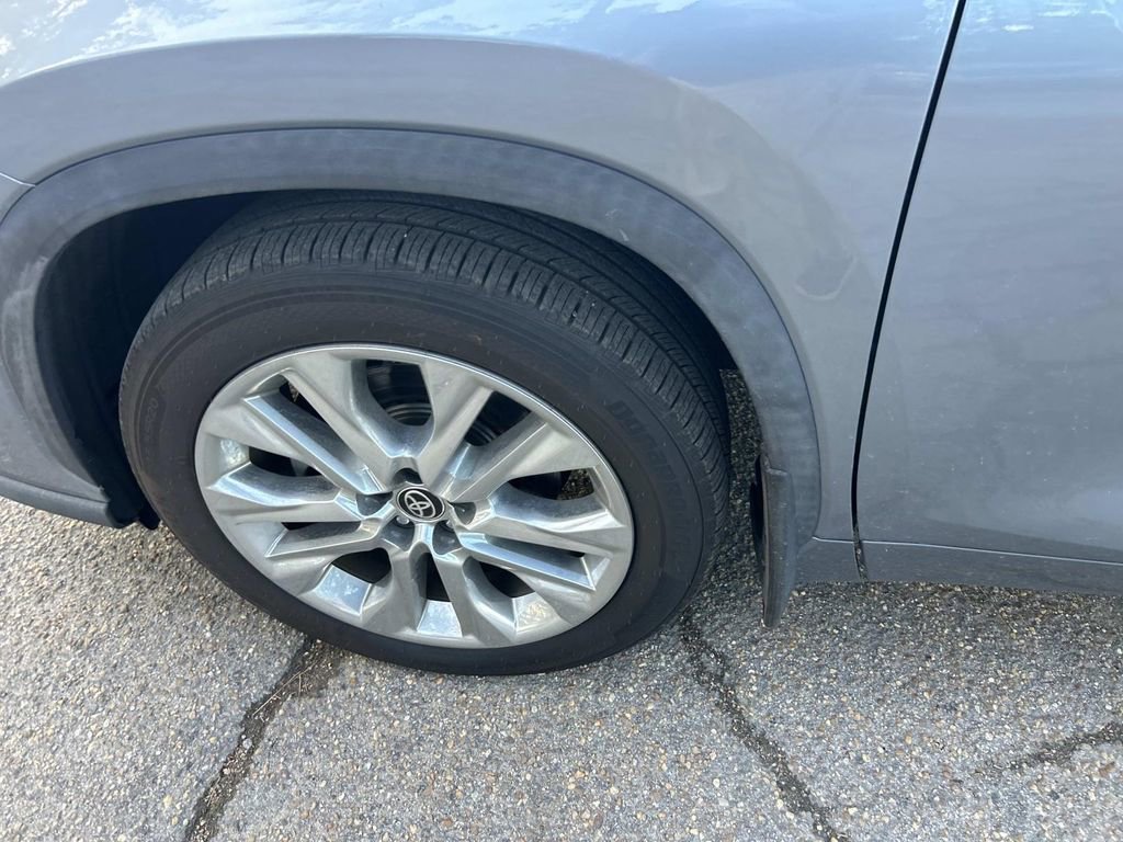 Certified 2020 Toyota Highlander Limited image 15