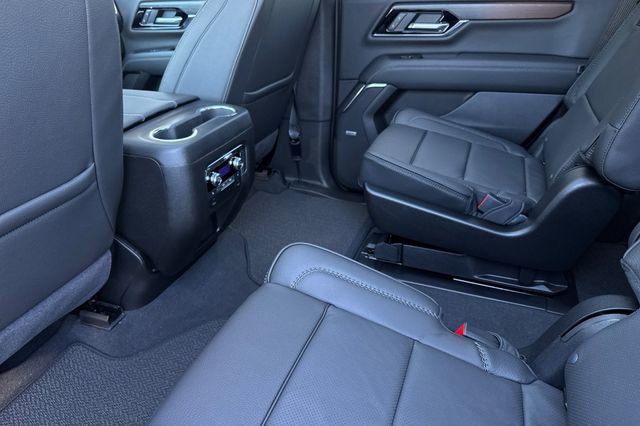 New 2026 GMC Yukon Denali w/ Sun & Power Step Package image 13