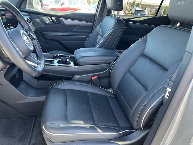 Certified 2025 Buick Enclave Sport Touring FWD image 13