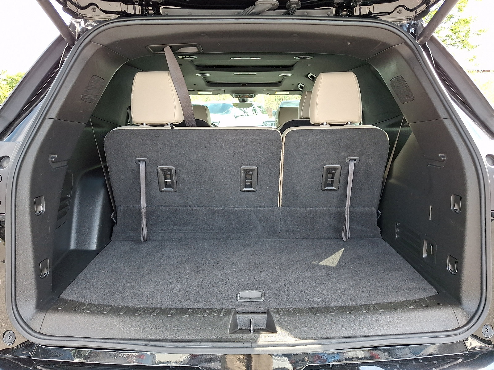 Certified 2023 Chevrolet Traverse Premier FWD image 35