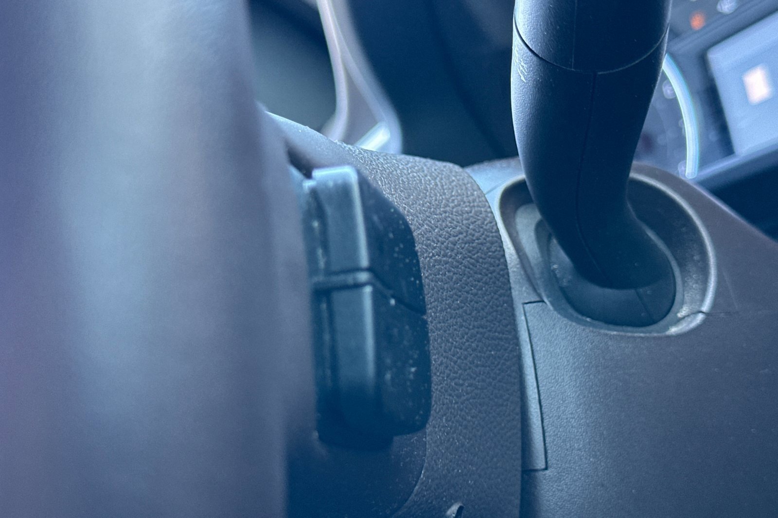 Used 2023 GMC Acadia SLT image 41