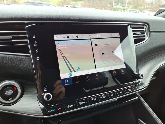 Used 2024 Jeep Wagoneer L Series II w/ Flexible Seating Group image 26