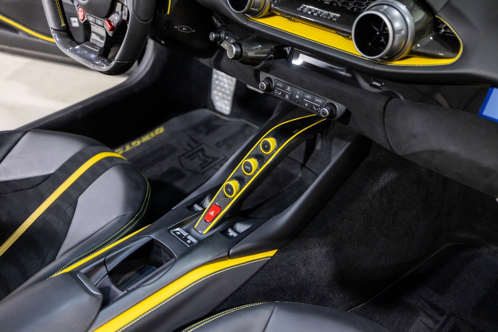 Used 2023 Ferrari 812 GTS image 43