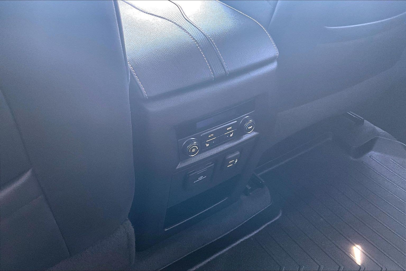 Used 2021 Chevrolet Traverse Premier w/ Redline Edition FWD image 34
