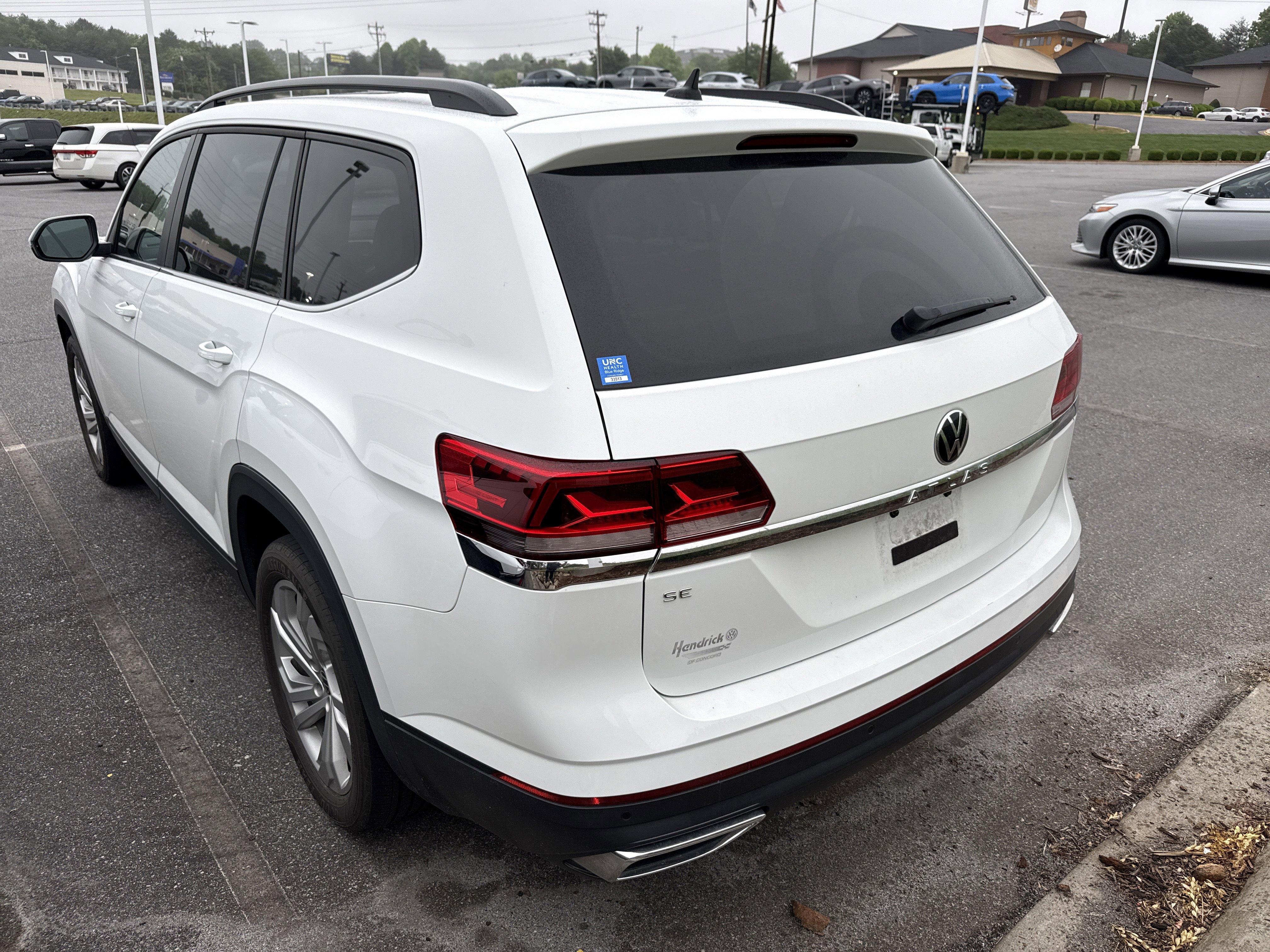 Used 2022 Volkswagen Atlas SE w/ Panoramic Sunroof Package FWD image 8