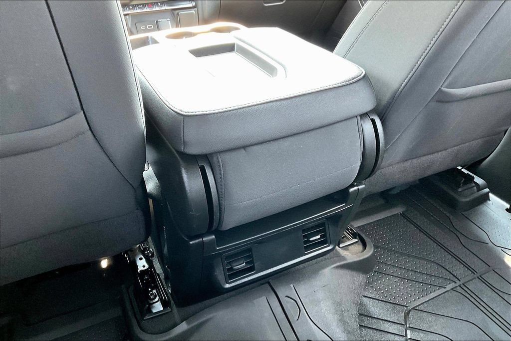 Used 2022 Chevrolet Silverado 1500 Custom AWD/4WD image 13