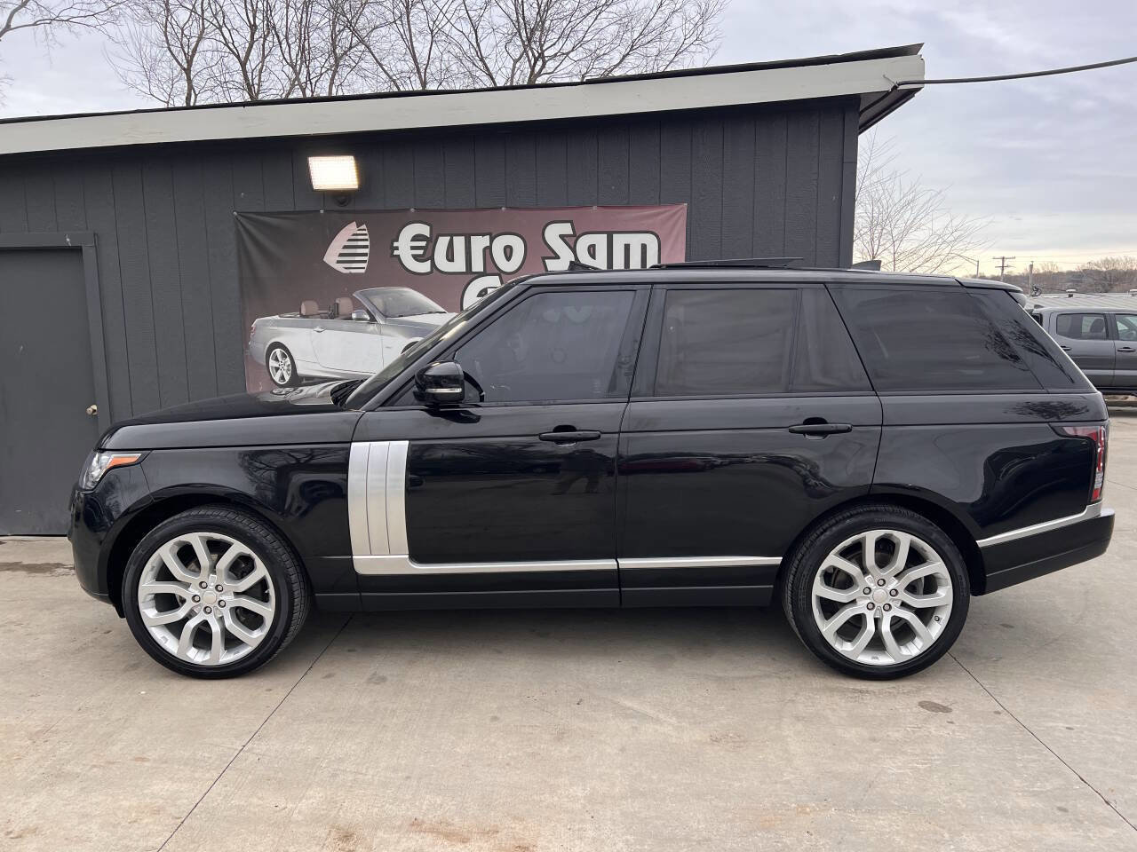 Used 2017 Land Rover Range Rover HSE image 5