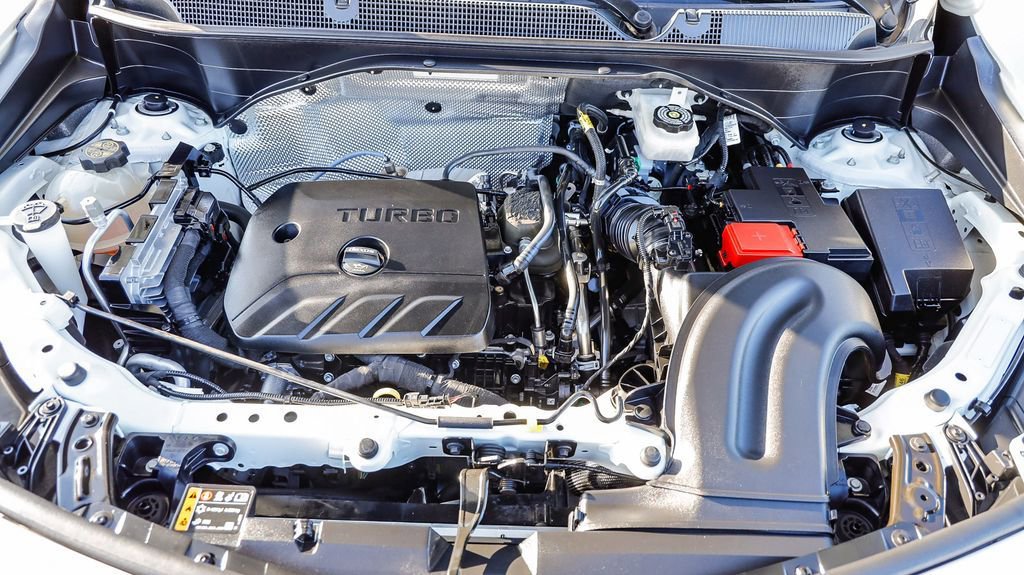 Used 2023 Buick Encore GX Essence w/ Experience Buick Package image 32