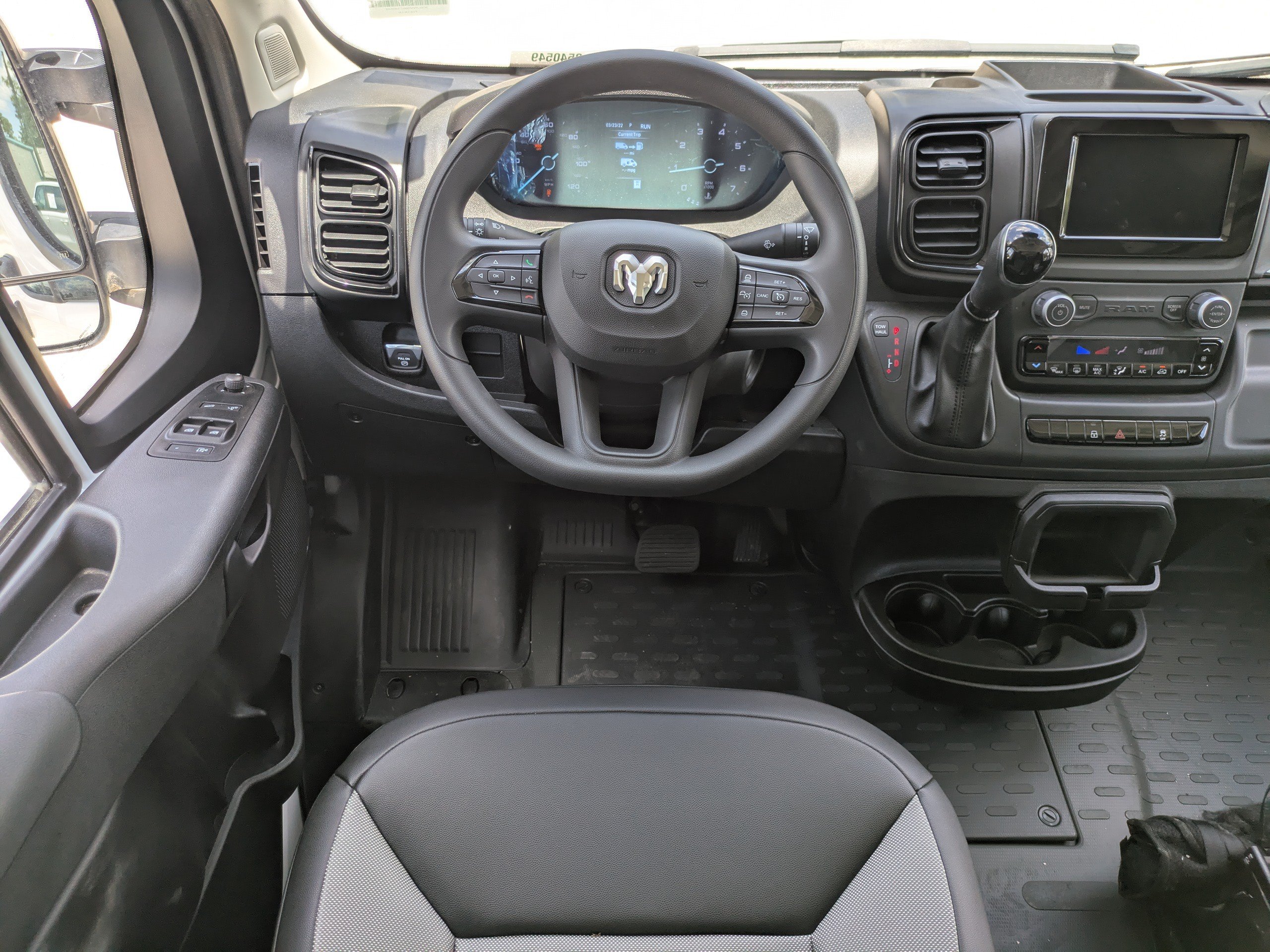Used 2025 RAM ProMaster 2500 w/ Convenience Group FWD image 15