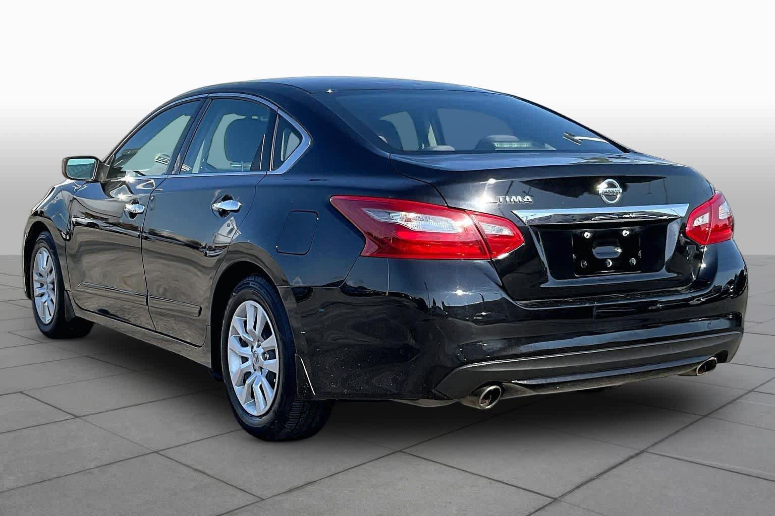 Used 2018 Nissan Altima 2.5 S FWD image 12