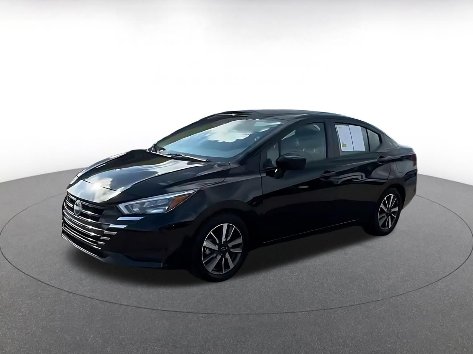 Used 2025 Nissan Versa SV FWD image 6