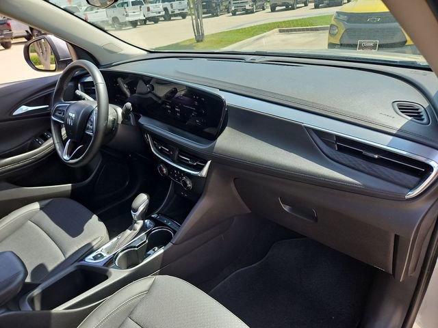 Used 2025 Buick Encore GX Preferred FWD image 25