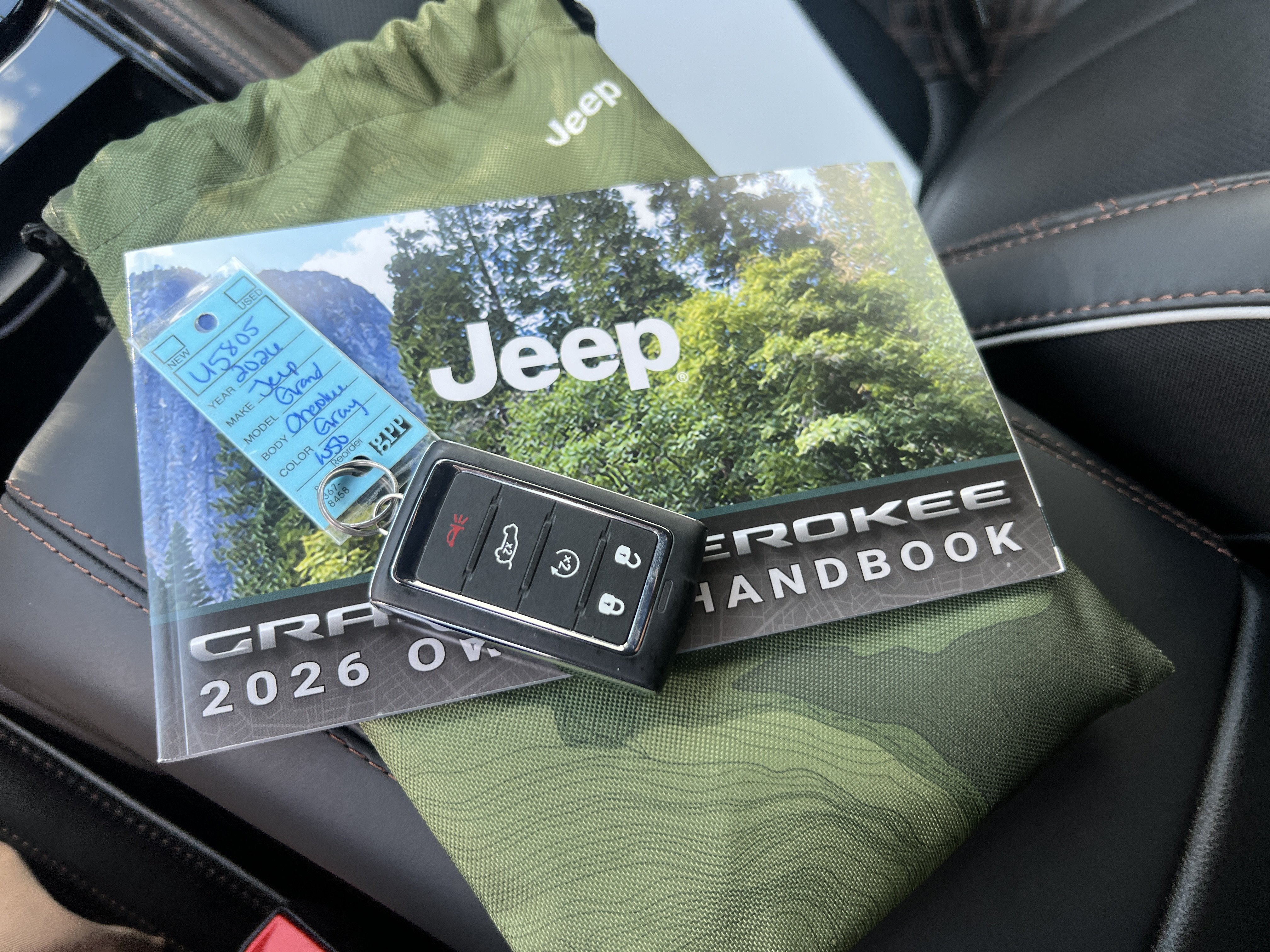 Used 2026 Jeep Grand Cherokee L Summit w/ Obsidian Package AWD/4WD image 39