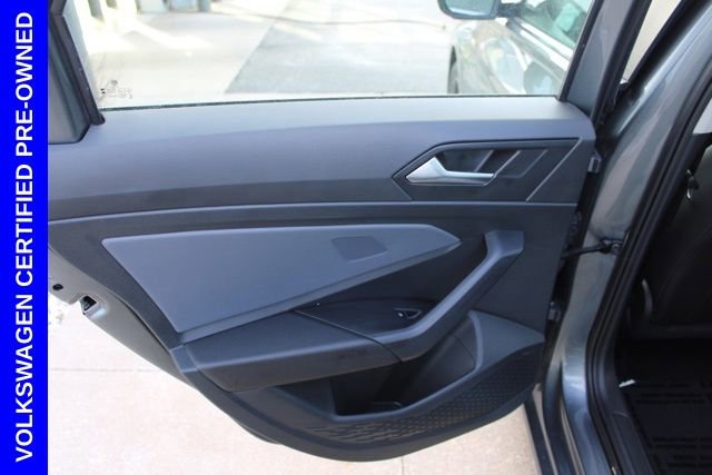 Used 2025 Volkswagen Jetta SE w/ Sunroof Package image 23