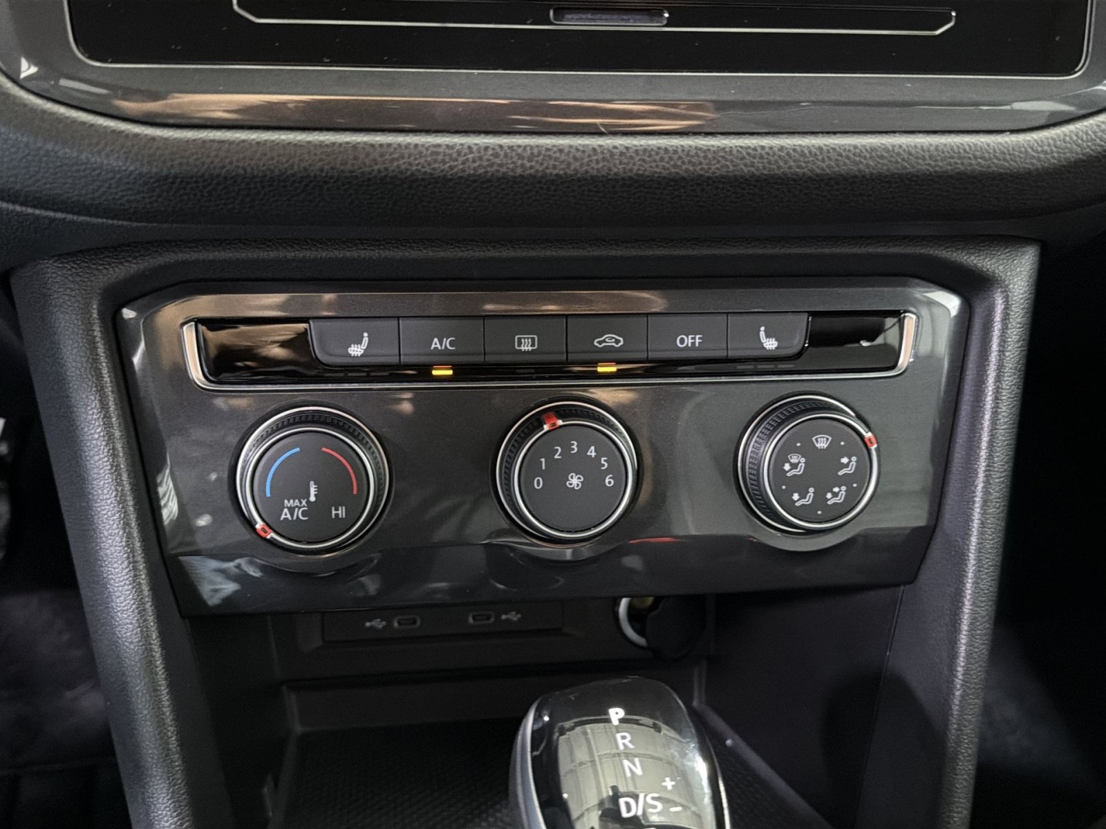 Used 2023 Volkswagen Tiguan S FWD image 22