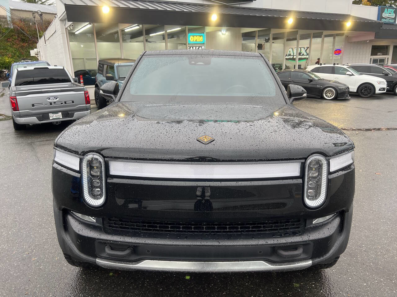 Used 2023 Rivian R1T Adventure image 10