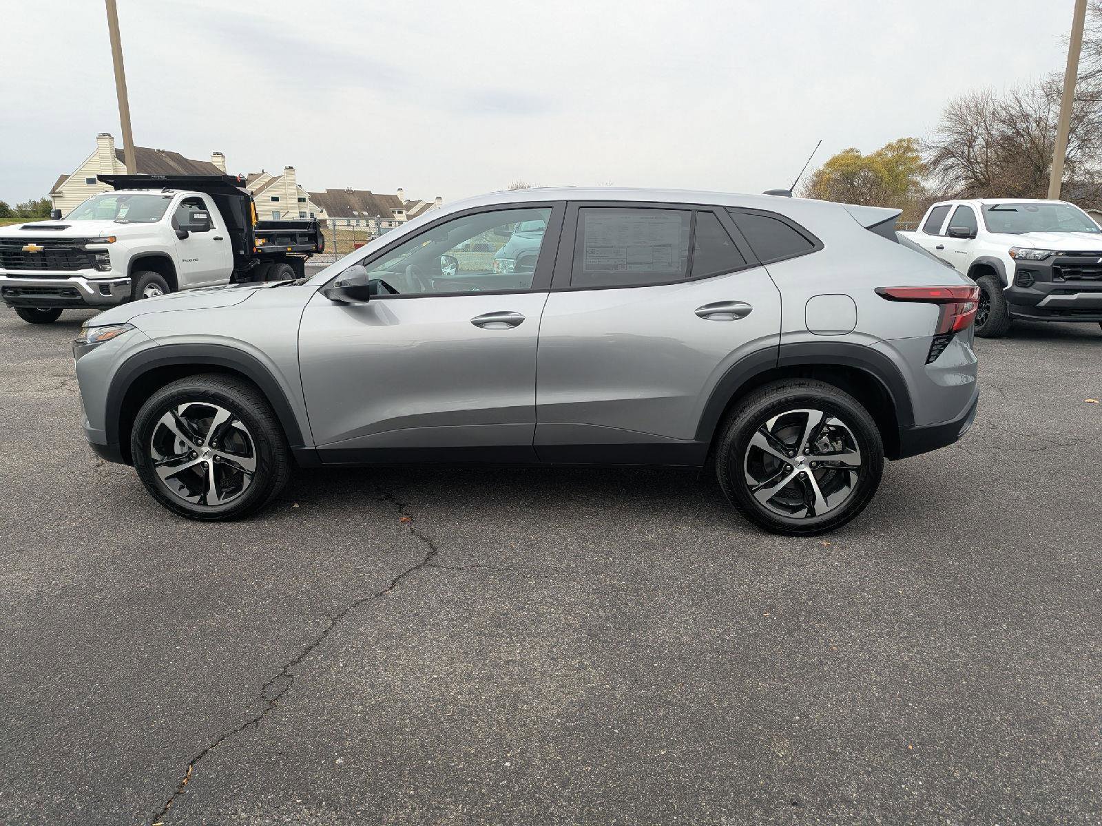 New 2026 Chevrolet Trax RS w/ Sunroof Package image 5