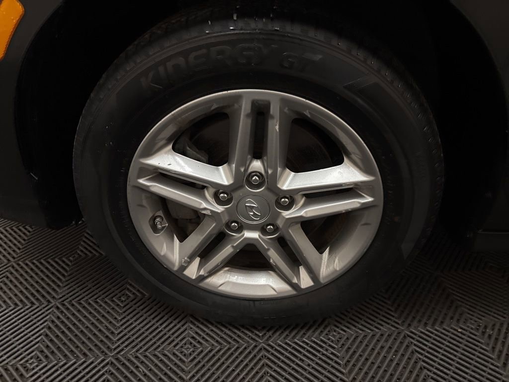 Used 2022 Hyundai Kona SE image 25