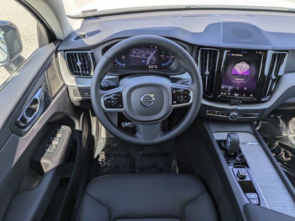 New 2025 Volvo XC60 T8 Plus w/ Protection Package Premier AWD/4WD image 19